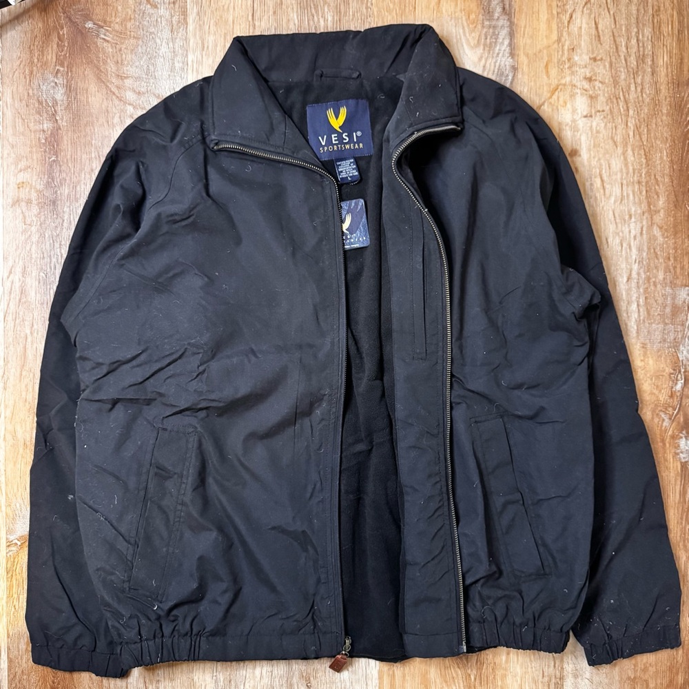 Vesi Black Windbreaker Jacket for Men